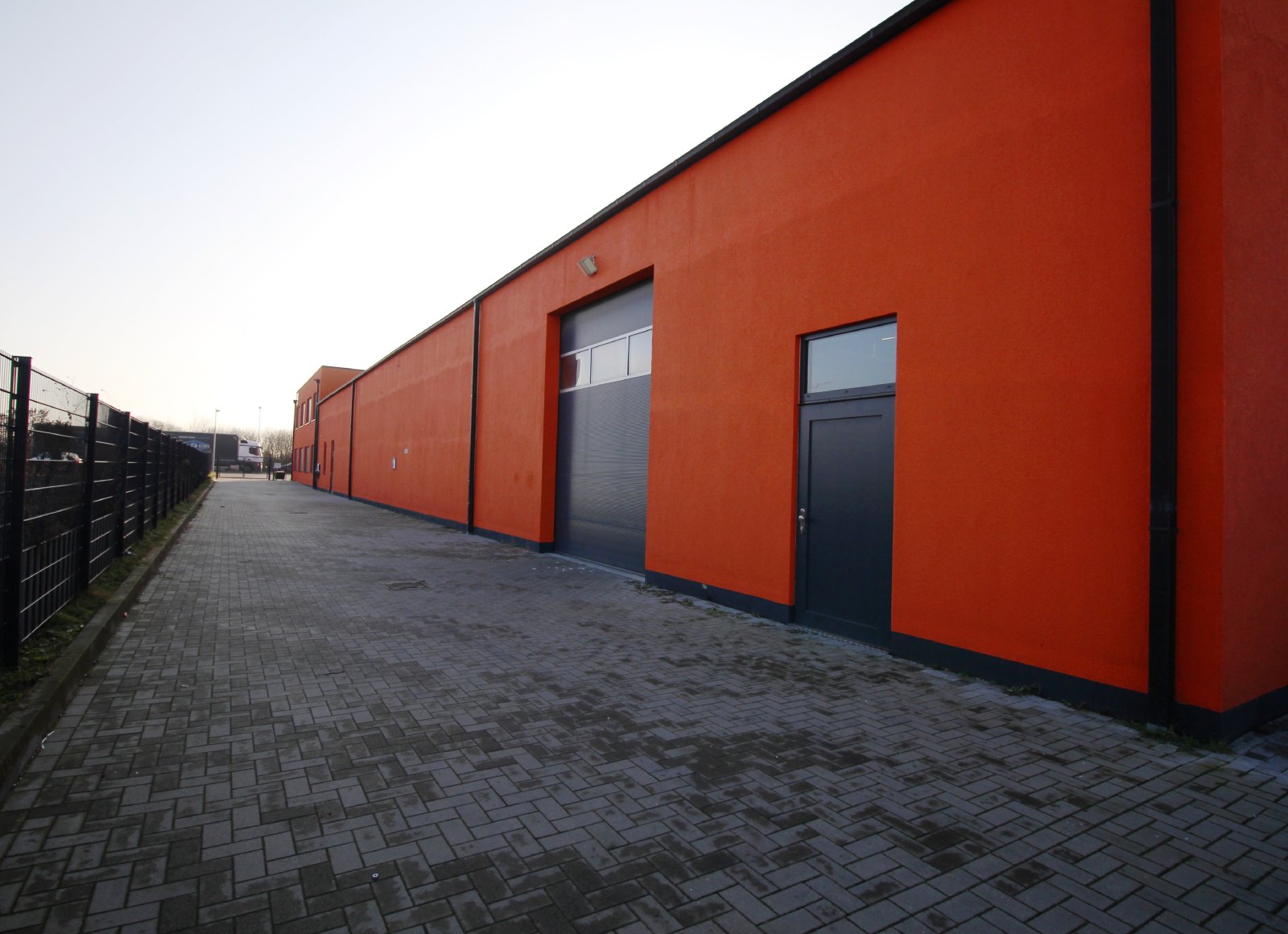 Innovatives Gewerbeobjekt in Top-Lage – Büro & Lager