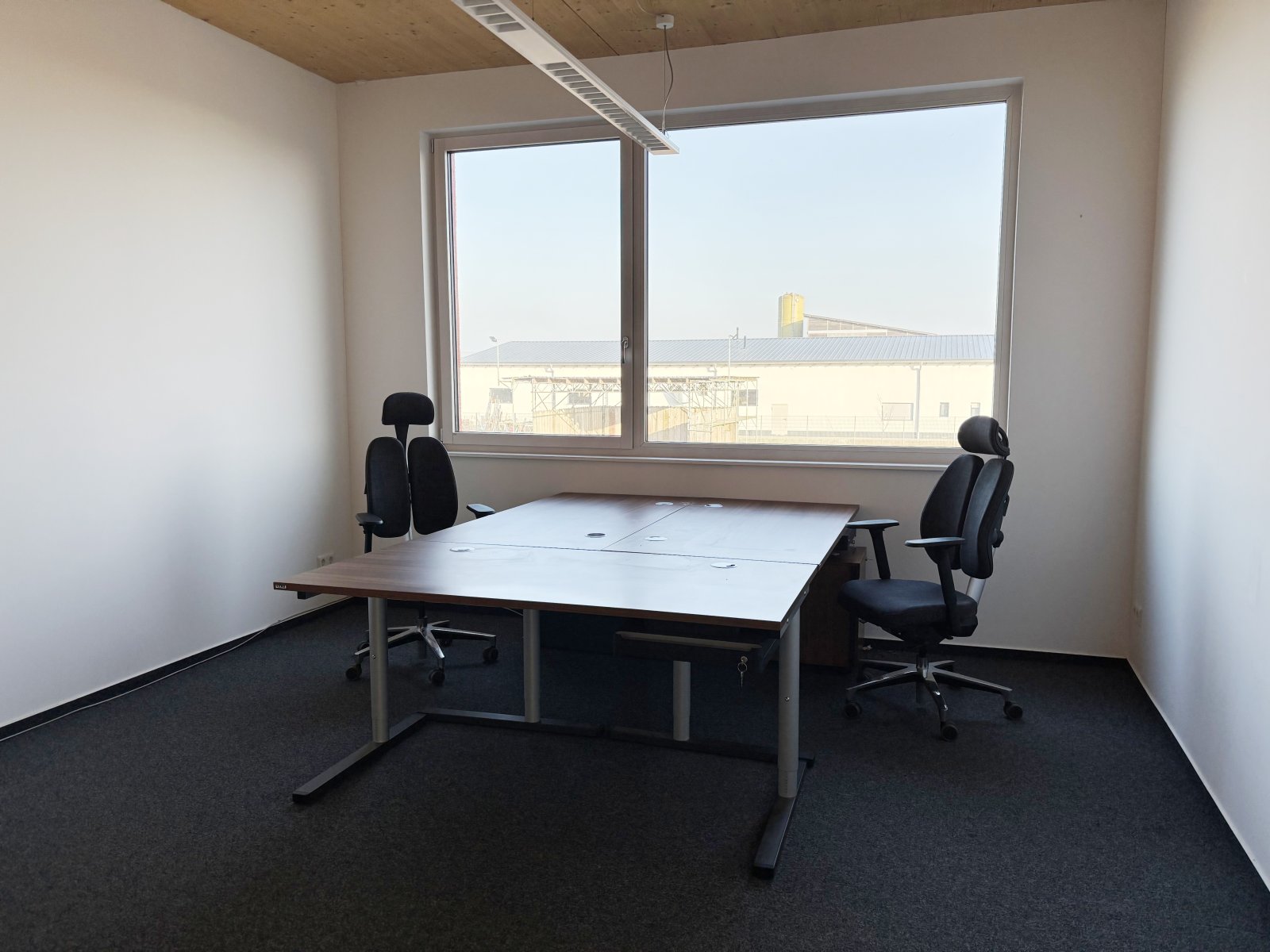 Innovatives Gewerbeobjekt in Top-Lage – Büro & Lager